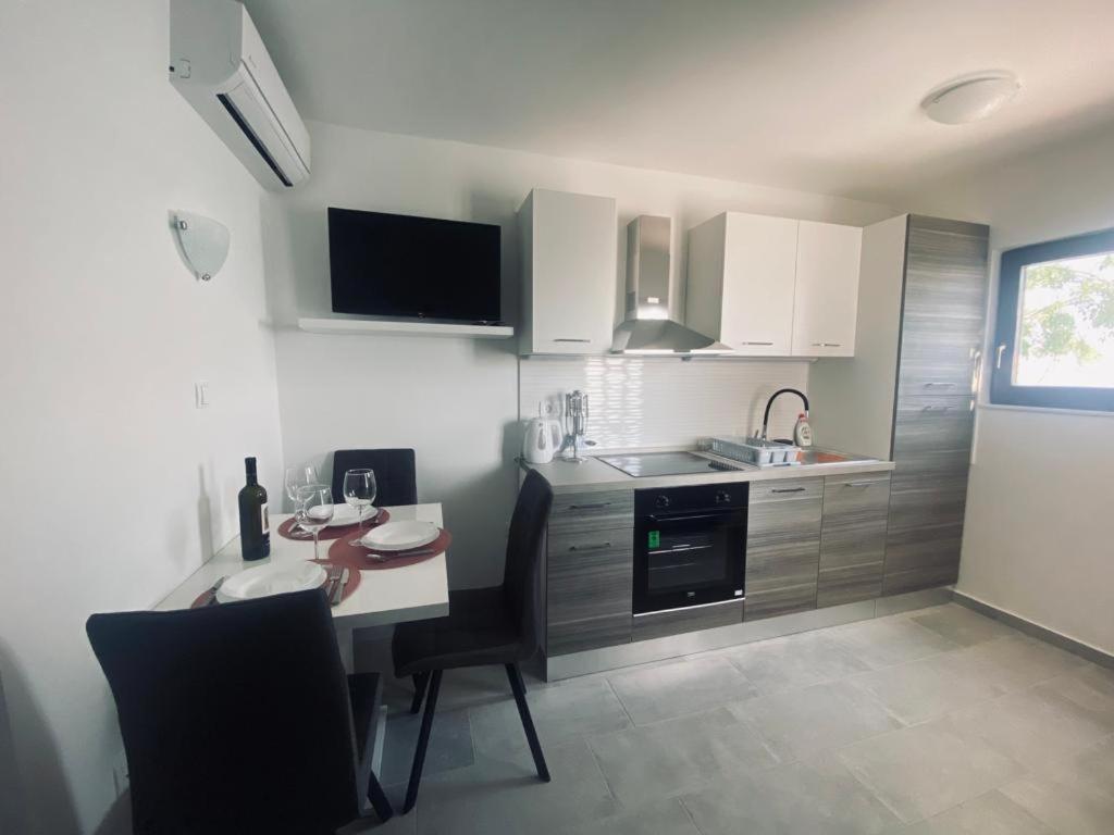 Apartmani Mila ستاريغغاد باكلينتسا المظهر الخارجي الصورة