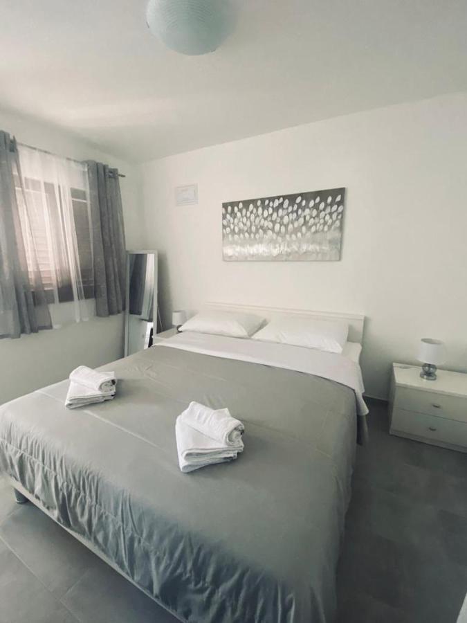 Apartmani Mila ستاريغغاد باكلينتسا المظهر الخارجي الصورة