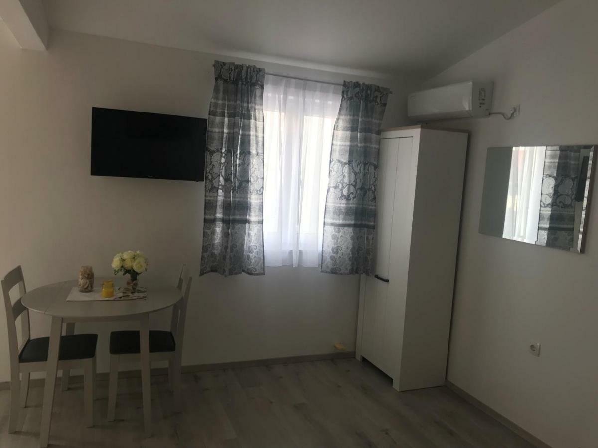 Apartmani Mila ستاريغغاد باكلينتسا المظهر الخارجي الصورة